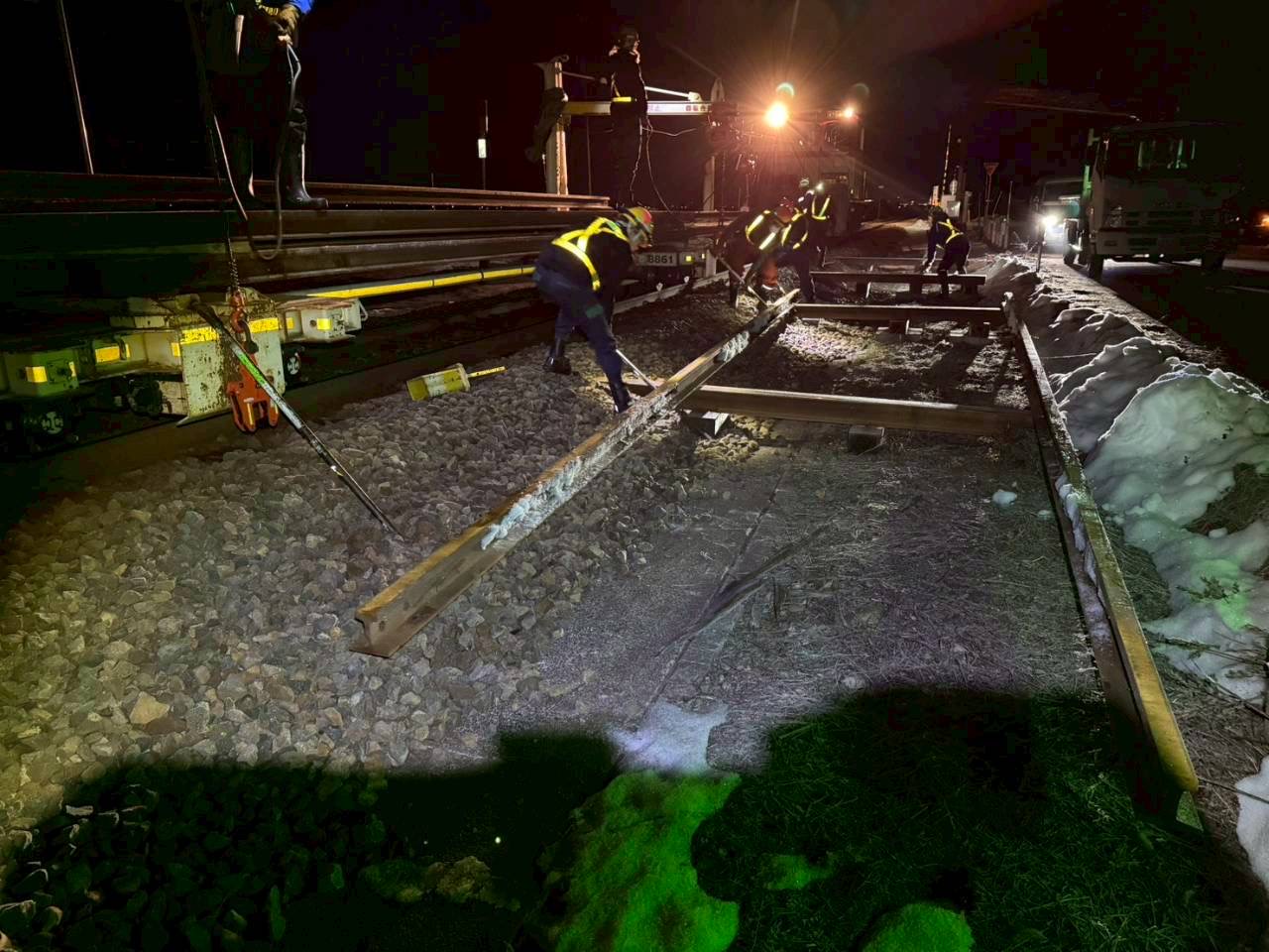 特殊車両によるレール運搬